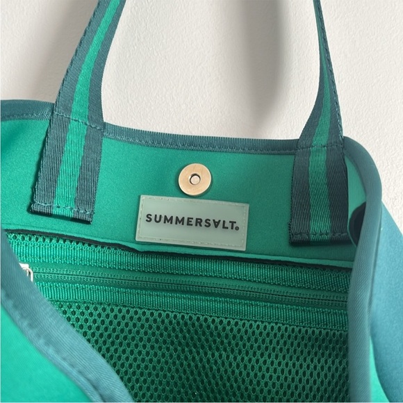 SUMMERSALT
Neoprene Beach Tote in Blue/Green - Picture 5 of 5
